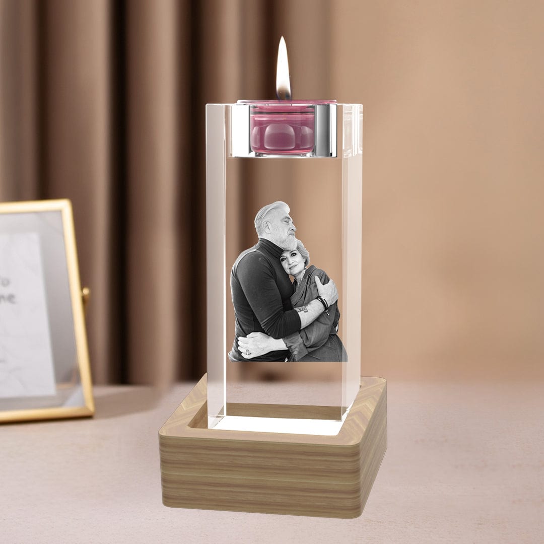 Laser-etched 3D pictures in crystal candlesticks, Australia